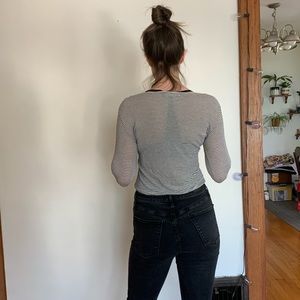 🌍Cropped Brandy Melville Top